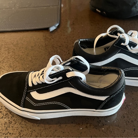Vans old skool sneakers in black - Picture 2 of 4